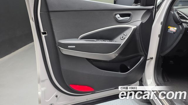 Hyundai Santa Fe (DM) Diesel(e-VGT) 2.0 2WD Premium 2015 — фото 24