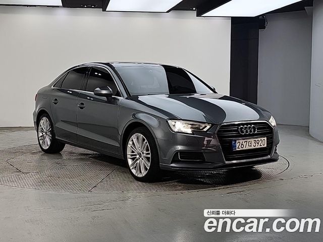 Audi A3 40 TFSI 8V 2018 — фото 2