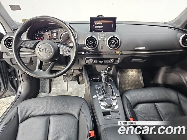 Audi A3 40 TFSI 8V 2018 — фото 5