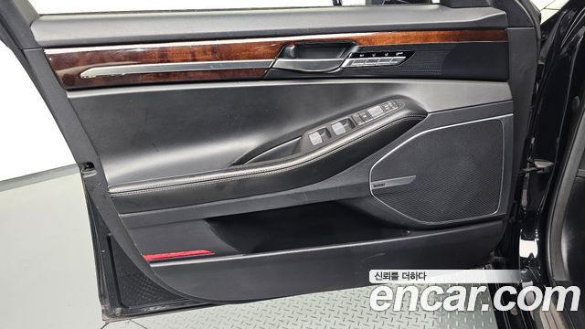 Genesis EQ900 3.8 GDI AWD Premium Luxury 2016 — фото 24