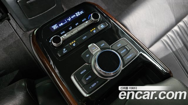 Genesis EQ900 3.8 GDI AWD Premium Luxury 2016 — фото 28