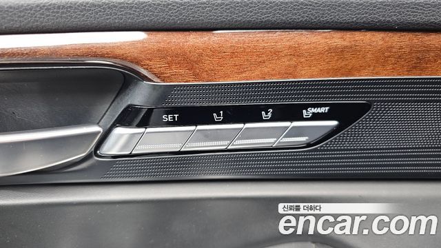 Genesis EQ900 3.8 GDI AWD Premium Luxury 2016 — фото 32