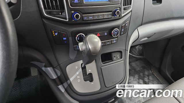 Hyundai Grand Starex Wagon 12-Seater Smart 2018 — фото 9