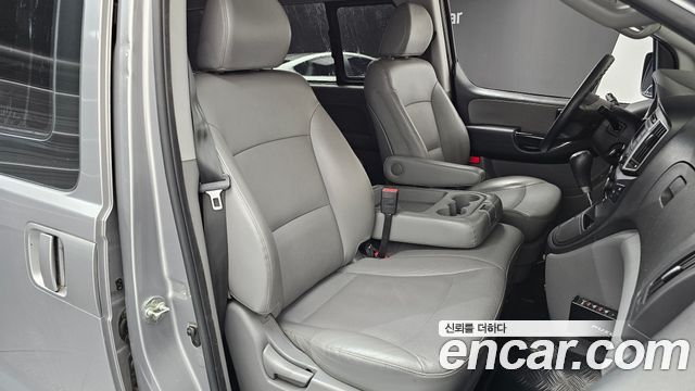 Hyundai Grand Starex Wagon 12-Seater Smart 2018 — фото 11