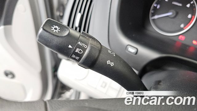 Hyundai Grand Starex Wagon 12-Seater Smart 2018 — фото 19