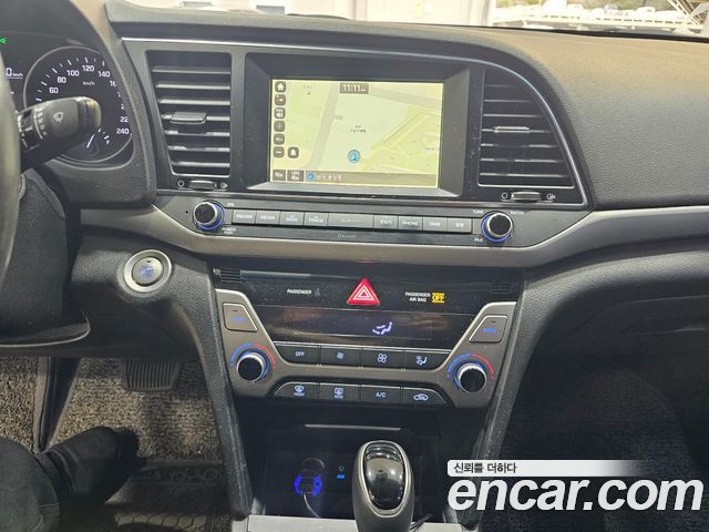 Hyundai Avante (AD) 1.6 GDI Smart 2017 — фото 10