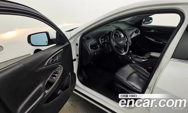 Chevrolet Malibu 1.5 Turbo LT Deluxe 2018 — фото 12