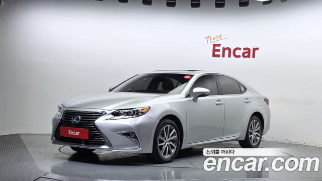 Lexus ES300h Supreme XV60