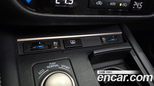Lexus ES300h Supreme XV60 2017 — фото 17