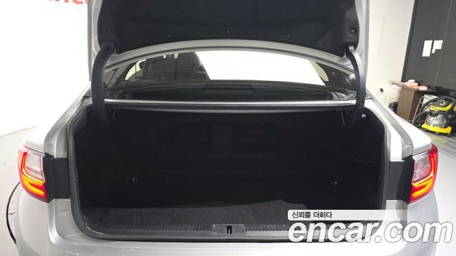 Lexus ES300h Supreme XV60 2017 — фото 20