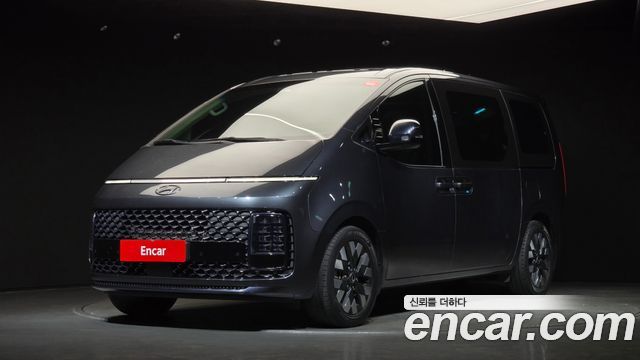 Hyundai Staria Lounge 9-Seater Prestige