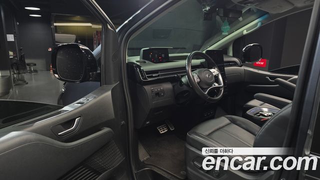 Hyundai Staria Lounge 9-Seater Prestige 2022 — фото 10