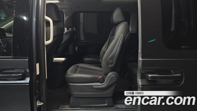 Hyundai Staria Lounge 9-Seater Prestige 2022 — фото 12
