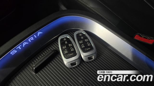 Hyundai Staria Lounge 9-Seater Prestige 2022 — фото 19