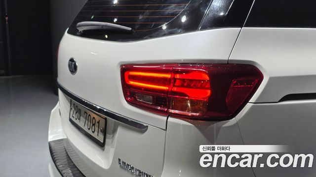 Kia Carnival 7-Seater Limousine President 2019 — фото 23