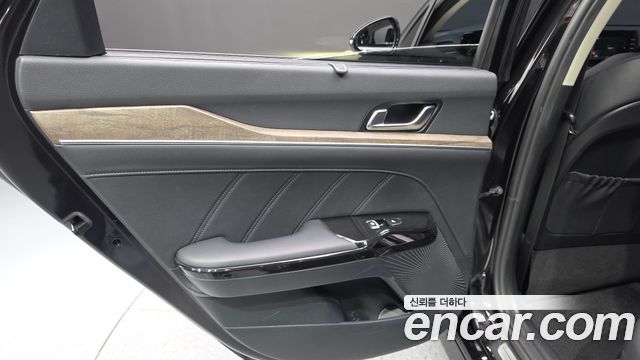 Kia K5 (III) 2.0 Signature 2023 — фото 25