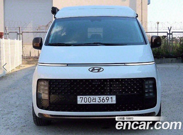 Hyundai Staria 4WD Camper Prestige Camper 11Seater