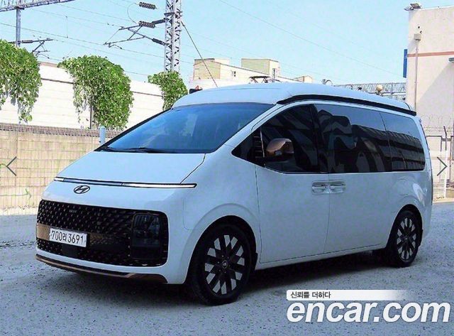 Hyundai Staria 4WD Camper Prestige Camper 11Seater 2023 — фото 2