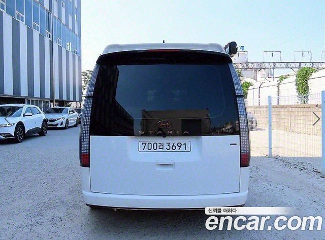 Hyundai Staria 4WD Camper Prestige Camper 11Seater 2023 — фото 4