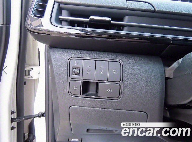 Hyundai Staria 4WD Camper Prestige Camper 11Seater 2023 — фото 17