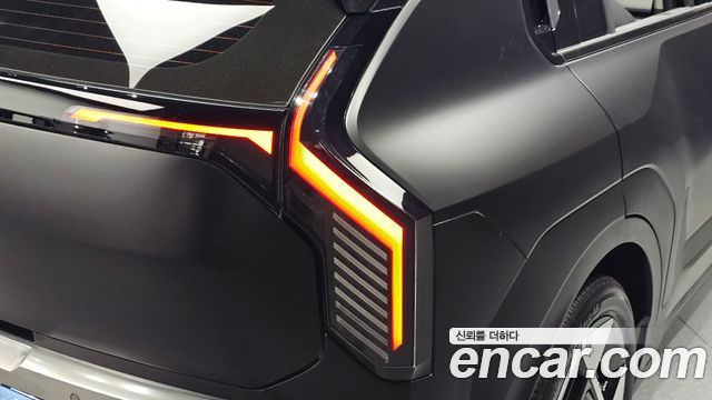 Kia EV3 Long Range 2WD Earth 2025 — фото 23