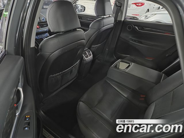Hyundai Grandeur (IG) 2.4 Premium 2018 — фото 20