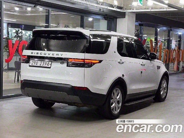 Land Rover Discovery 5 2.0 SD4 SE 2018 — фото 4