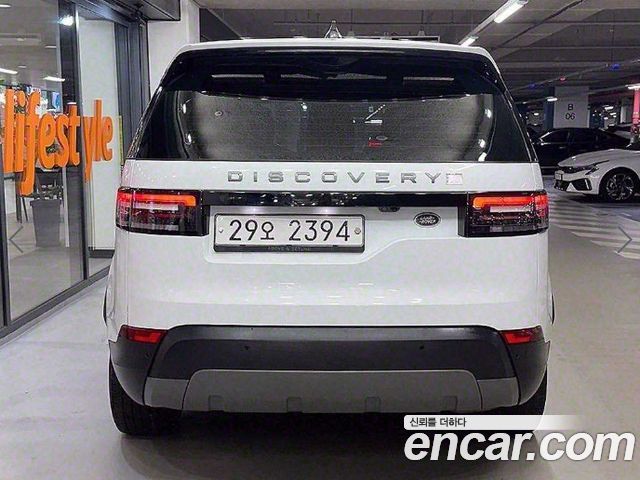 Land Rover Discovery 5 2.0 SD4 SE 2018 — фото 5