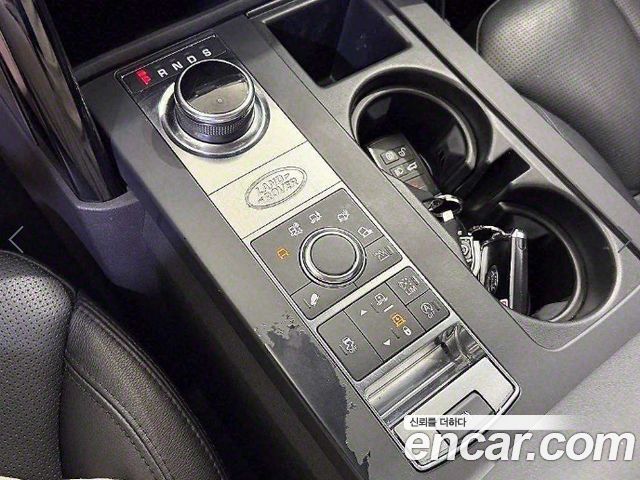 Land Rover Discovery 5 2.0 SD4 SE 2018 — фото 16