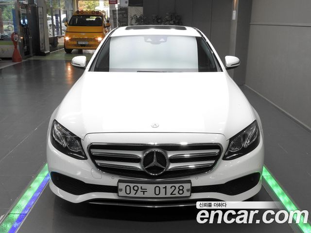 Mercedes-Benz E-Class (W213) E220d Avantgarde 2017 — фото 3
