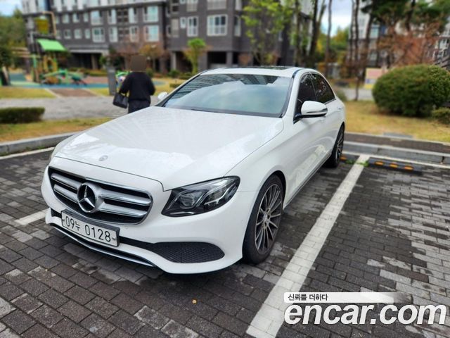 Mercedes-Benz E-Class (W213) E220d Avantgarde 2017 — фото 9