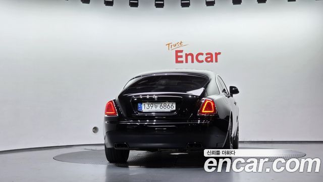 Rolls-Royce Wraith 6.6 Black Badge 2021 — фото 4