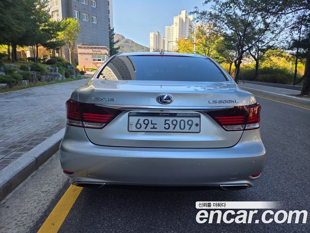 Lexus LS600hL 5-Seats Ottoman XF40 2014 — фото 4