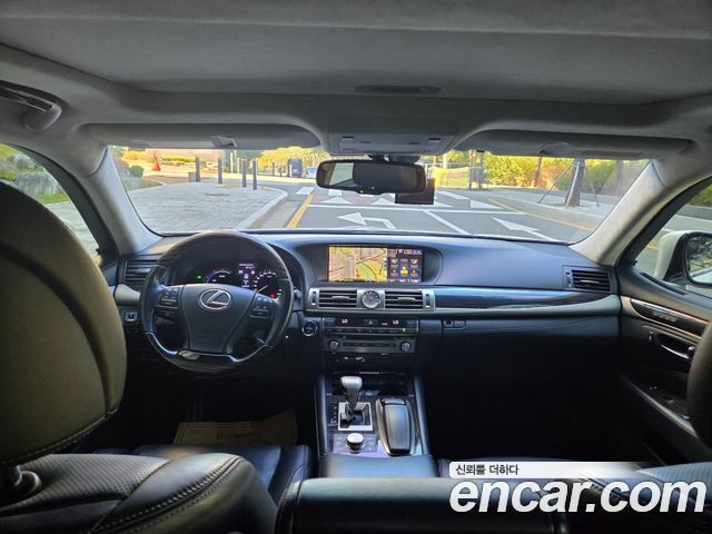 Lexus LS600hL 5-Seats Ottoman XF40 2014 — фото 7