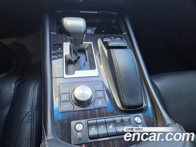 Lexus LS600hL 5-Seats Ottoman XF40 2014 — фото 9