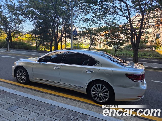 Lexus LS600hL 5-Seats Ottoman XF40 2014 — фото 20