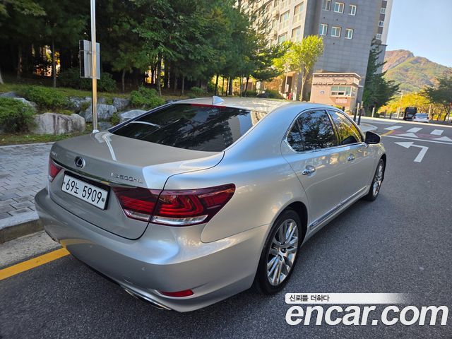 Lexus LS600hL 5-Seats Ottoman XF40 2014 — фото 22