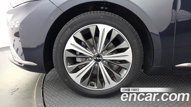 Kia K8 Hybrid Signature 2023 — фото 5