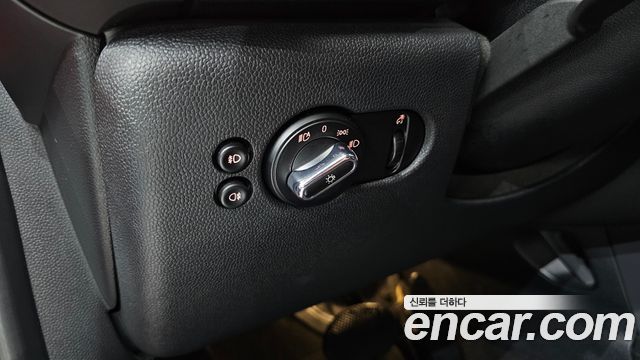 MINI Cooper Standard Third Generation 2020 — фото 13