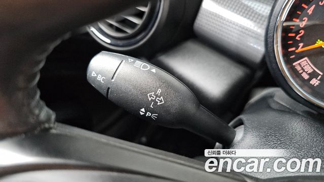 MINI Cooper Standard Third Generation 2020 — фото 27