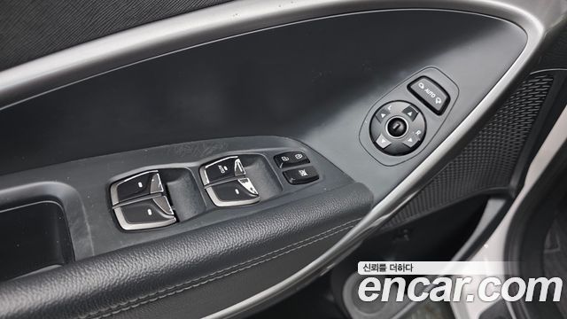 Hyundai Santa Fe The Prime Diesel 2.0 2WD Premium 2017 — фото 11