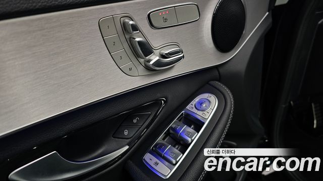 Mercedes-Benz C-Class (W205) C200 AMG Line 2021 — фото 17