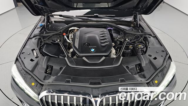 BMW 7 Series (G11) 730Ld xDrive Design Pure Excellence 2021 — фото 6