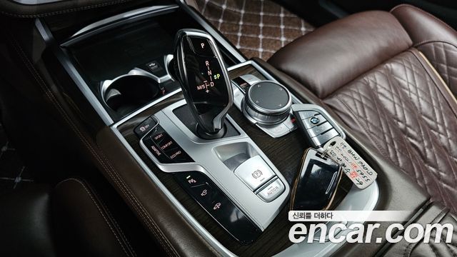 BMW 7 Series (G11) 730Ld xDrive Design Pure Excellence 2021 — фото 9