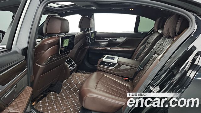 BMW 7 Series (G11) 730Ld xDrive Design Pure Excellence 2021 — фото 26
