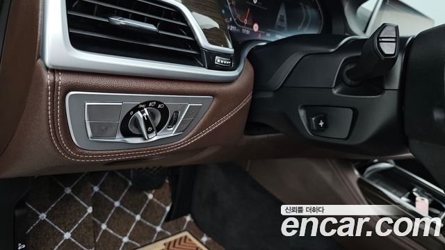 BMW 7 Series (G11) 730Ld xDrive Design Pure Excellence 2021 — фото 27