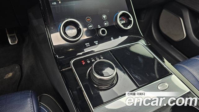 Land Rover Range Rover Velar 3.0 D300 R-Dynamic HSE 2018 — фото 9