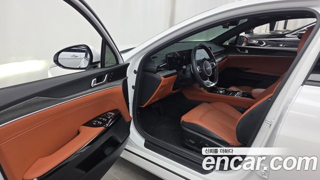 Kia K5 (III) 1.6 Turbo Noblesse 2025 — фото 10