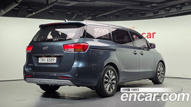 Kia Carnival 11-seater Noblesse 2016 — фото 2