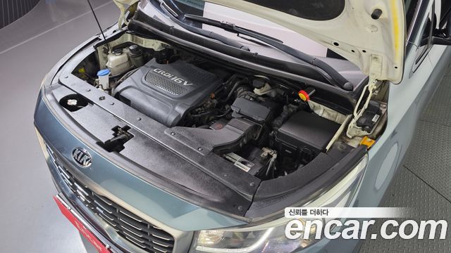 Kia Carnival 11-seater Noblesse 2016 — фото 6